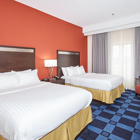 Holiday Inn Express And Suites Columbia University Area By Ihg Exterior photo