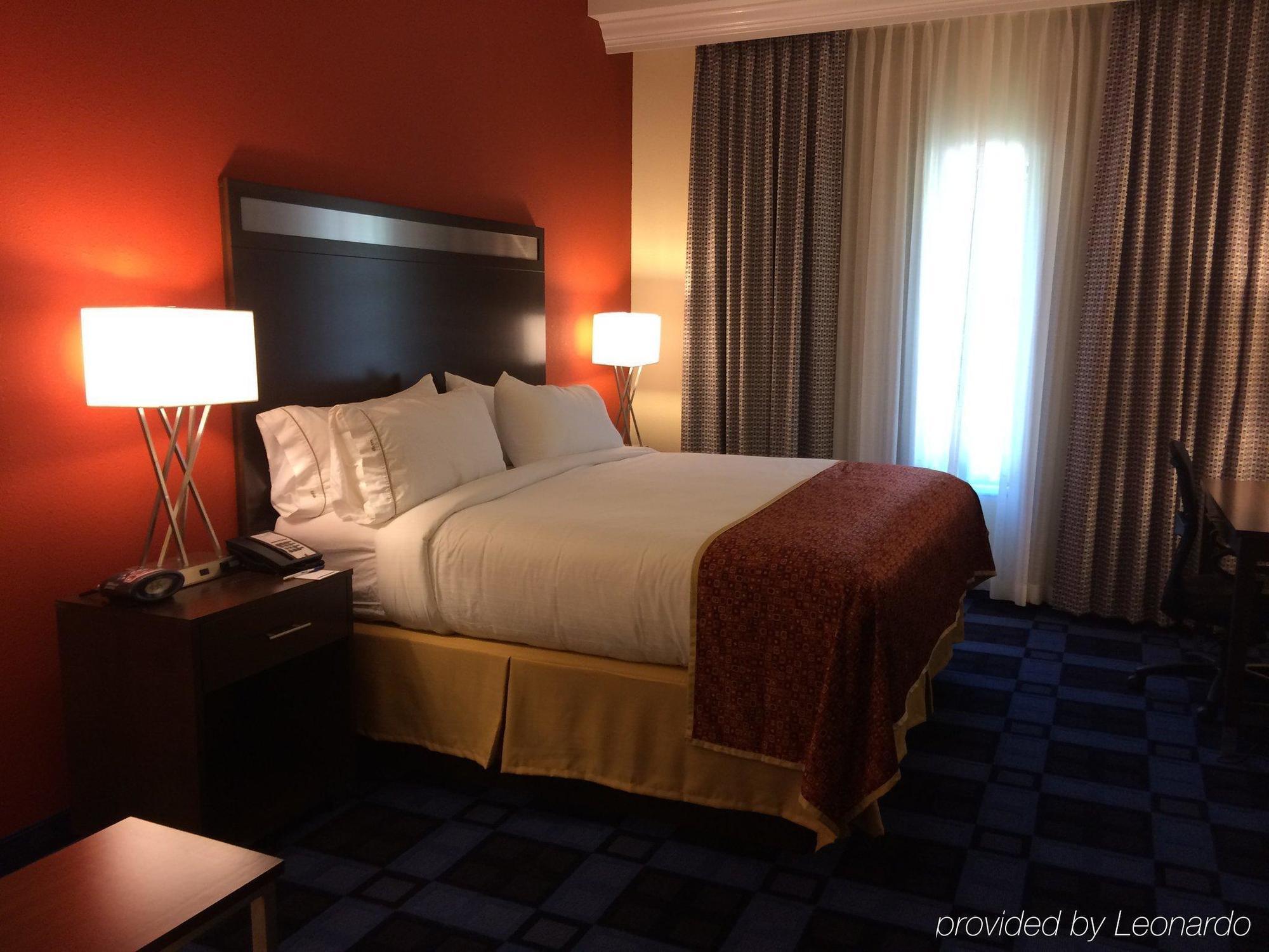 Holiday Inn Express And Suites Columbia University Area By Ihg Exterior photo